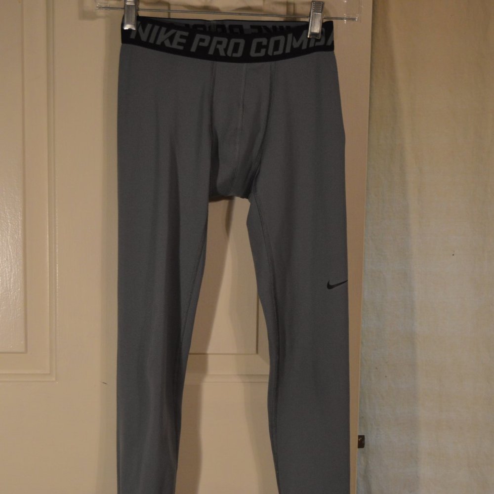(sold) Nike Pro Hyperwarm hvwt leggings sz M Boys